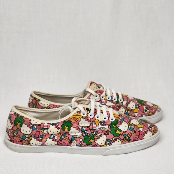 Vans × Hello Kitty Low Top Sneakers - Picture 3 of 10